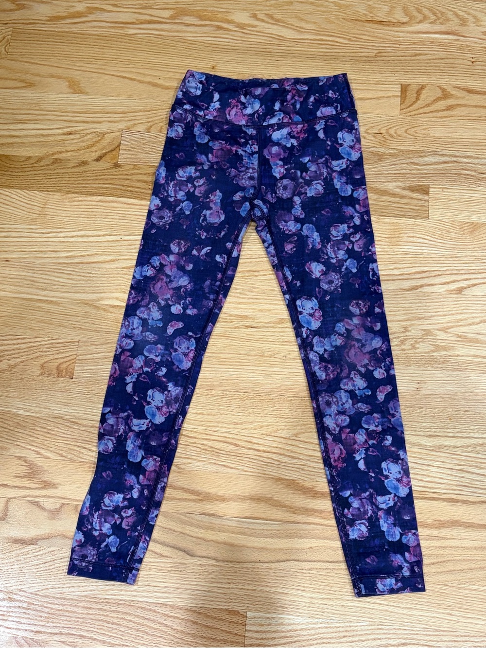 Athleta girl high rise purple floral printed chit chat tight Legging medium 8-10